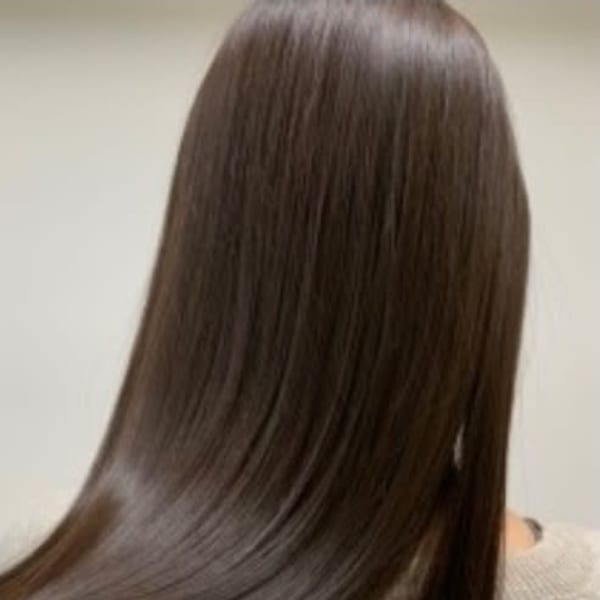 《肌にも使われる保湿成分配合》厳選されたトリートメントでうるおい溢れるまろやかな髪に|ROCCO Hair