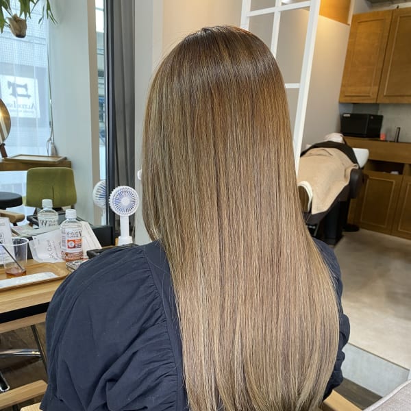 ノンアルカリストレートパーマや酸性ストレートパーマなど、より髪に優しく負担をかけないメニューも自慢♪|HAIR&MAKE STUDIO MIMURO