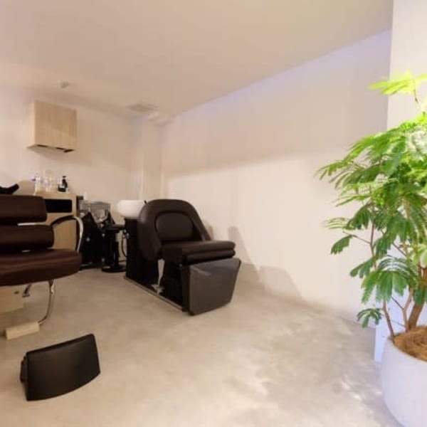 《好評》【ヘッドスパが得意◎】カットとセットメニューもあり◇癒しの時間をお過ごしください！！|tsukusi