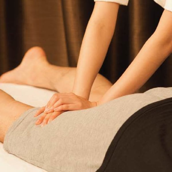 【当店限定⭐︎フットバス付きベッドフットケア】歩き疲れた脚をベッドでしっかりほぐす◎ |ギンザボディケア 大阪空港