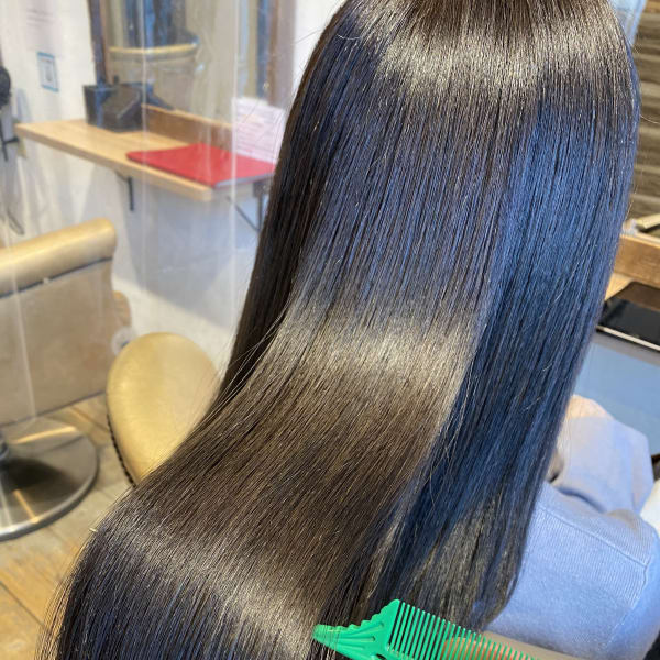 【オージュアトリートメント】潤いあふれるツヤツヤな髪へと仕上げます♪♪指通りなめらか◎|髪質改善サロン MUSE本山店