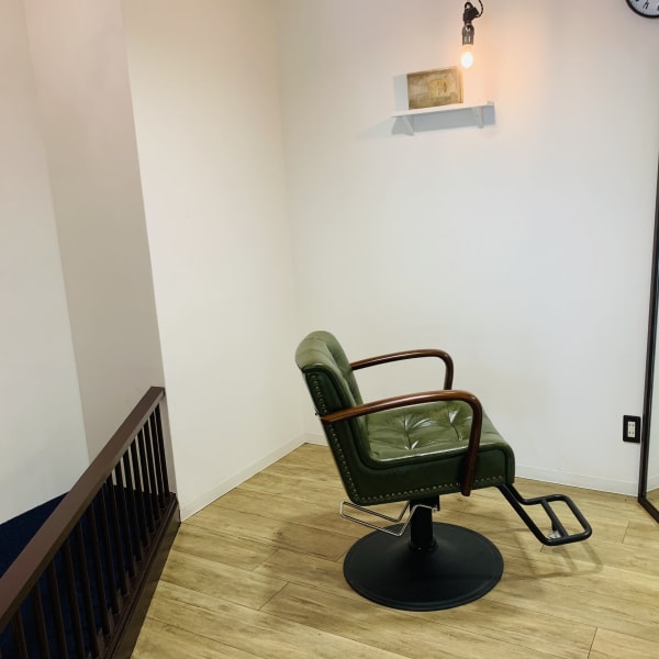 お子様同伴OKのサロン|REVOLUCIA 博多