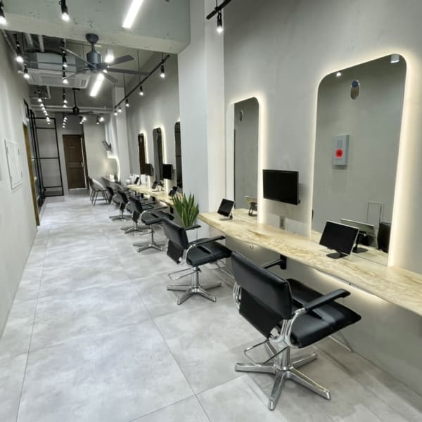 《年中無休》扱いやすさ◎イメージチェンジ大歓迎☆新しい自分に出会えるカットテクニック◎|Feria 松山