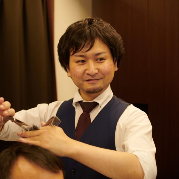 1934年創業の老舗理容室が誇る、カウンセリングに基づくマッチング＆ステージアップのヘアカット|艶出専科本店