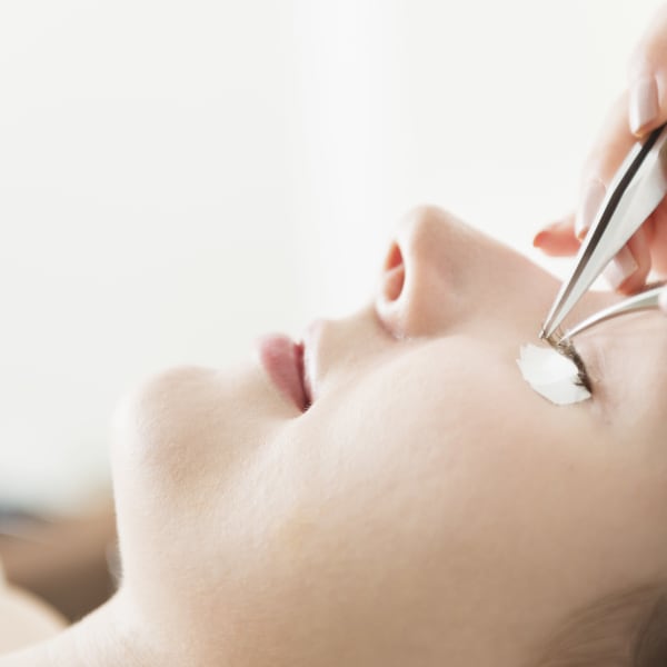 《当日予約歓迎》上品も♪ナチュラルも♪カワイイも♪魅力的な目元を引き出します☆彡|brooch by love curl