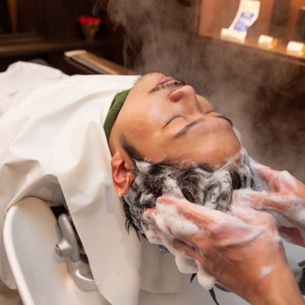 一般サロンではなかなか仕入れらない上質な商材を使用した【こだわりヘッドスパ】をご体感ください。|ヘアサロン大野 Barbier店