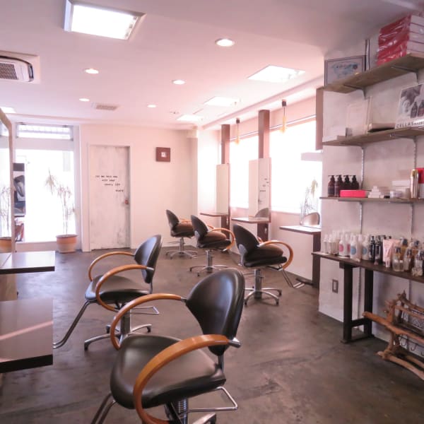 《当日予約歓迎》大人カット★トレンド～ナチュラルまで幅広いヘアスタイルに対応可能☆彡|alpha