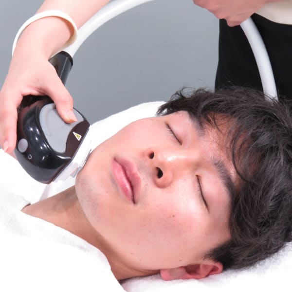 毎朝の憂鬱な髭剃りから解放宣言 メンズ シュガーリング脱毛ひげ+W脱毛 8800円|シュガーリング&ブラジリアンワックス 脱毛 Lamina新宿