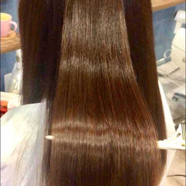 髪の表面に水のヴェールをまとわせたような、艶々感♪《うる艶トリートメント》で極上の手触りを実現!|Le ciel bleu