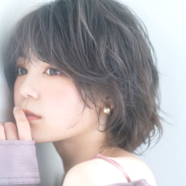 支持率90%OVERのオリジナル配合「イルミナカラー」でダメージレスで極上のツヤと透明感を☆|ému 【表参道/青山】 【 emu 】