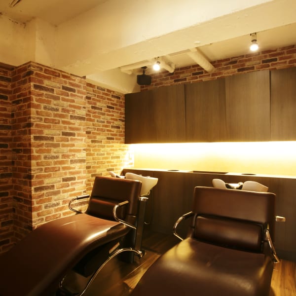 【癒しのヘッドスパ】 炭酸ヘッドスパ(30分)+カット¥13200→ 39% OFF→¥8000|Aman hair-s 吉祥寺 南口店 アマンヘアーサウス