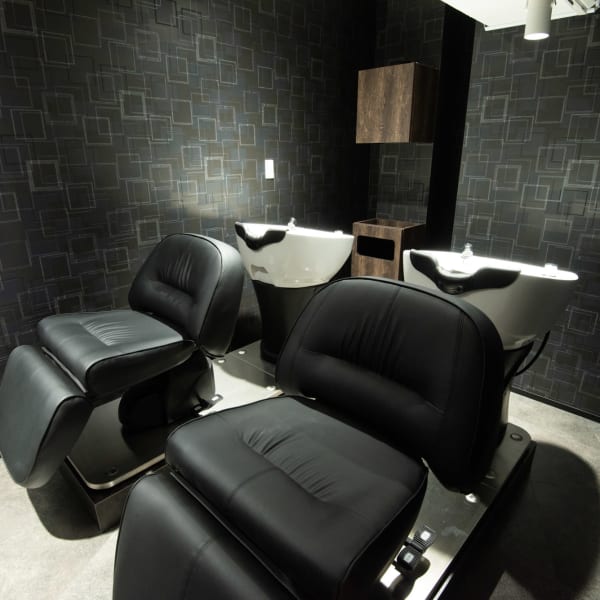 頭の疲れをほぐす☆彡【炭酸スパ】グググッと頭皮をもみほぐすヘッドスパで血流改善♪♪|髪質改善個室サロン primoA HANARE 綾瀬美容院