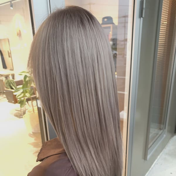 《MILBONヘアカラー技術者在籍》ハイライト・グラデーション・インナーカラー・バレイヤージュも◎|Aliqua hair salon