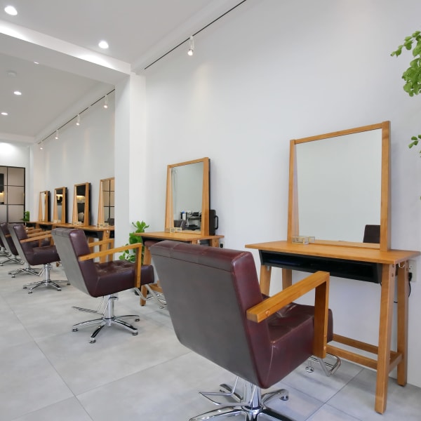 《クレジットカード可》《再現性☆彡》磨かれたカット技術でワンランク上のヘアスタイルに♪|little 松山