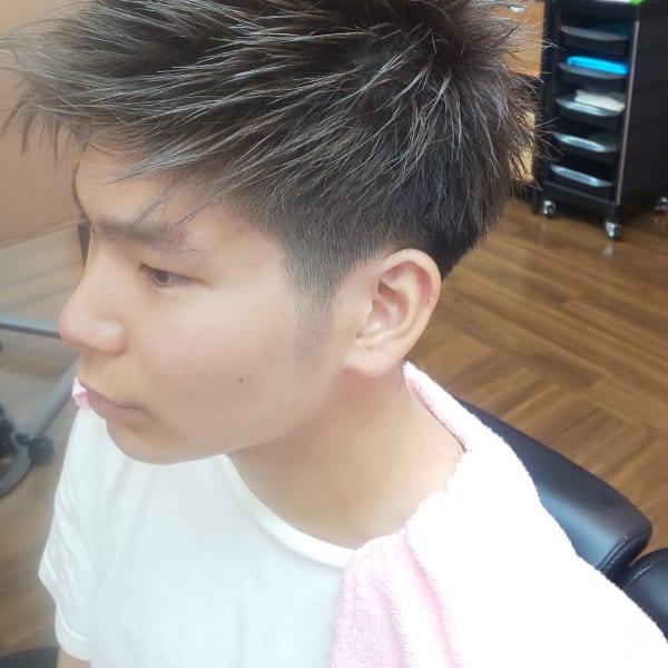 《毎月のメンテナンスにも◎》【カットが得意】トレンド～定番スタイルまで幅広いヘアデザイン叶えます！|カットサロンタウラアルチザンヘアー