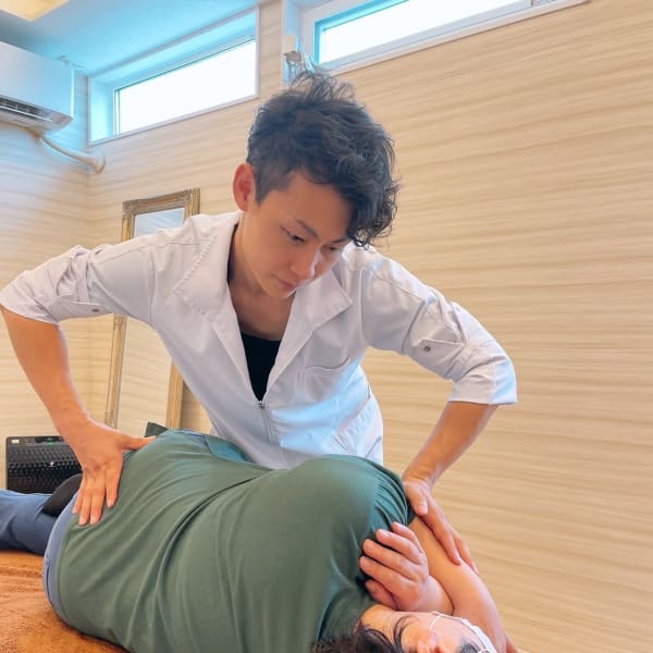 《都度払い》 整体・骨盤矯正 90分◆姿勢が悪い・猫背など◆的確な手技で体の不調を改善します！|AQUA chiropractic & esthetic豊田