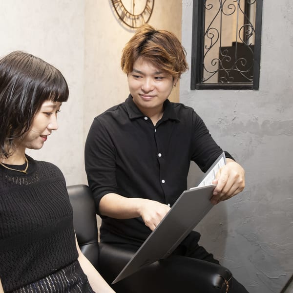 《メンズ歓迎》好評♪♪【デザインカット】磨かれたカット技術で理想のヘアスタイルに♪|feelbyemi＋