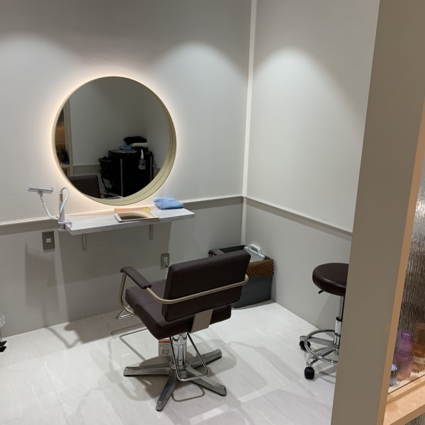 《予約制》【話題のシェアサロンがついに掲載】ブース型個室×マンツーマン施術をご堪能|【シェアサロン】stylist hiro