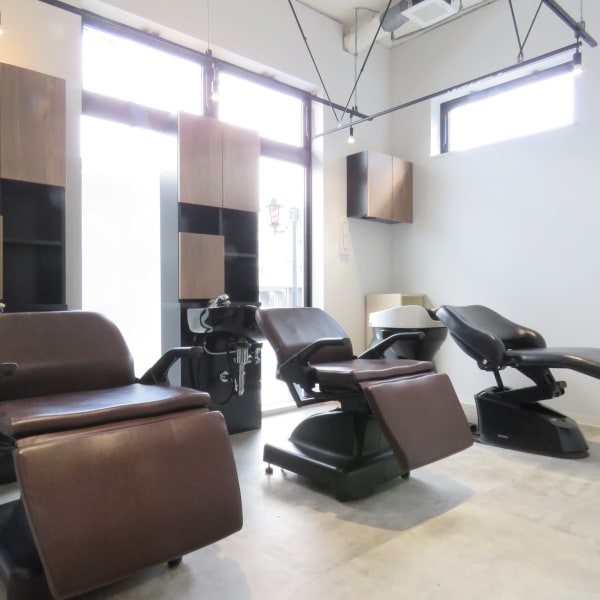 ＜Aujua＞ダメージレスにこだわり、お客様一人一人のダメージに合わせて薬剤を配合◎|HAIR SPACE COURAGE 西町店