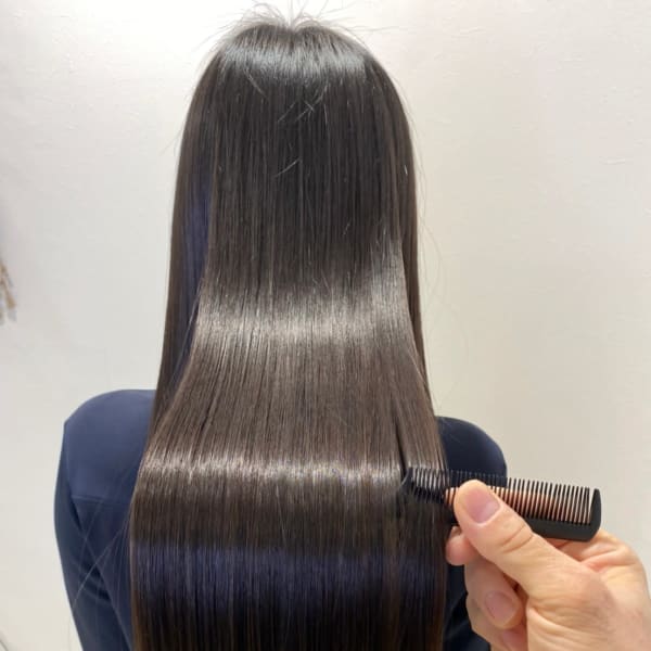 今更聞けない「髪質改善」って何？|HAIR & MAKE EARTH 三軒茶屋店