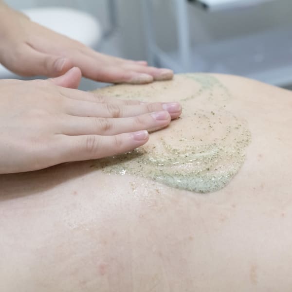 【ボディも美肌へ】ボディグリーンピール（剥離あり）◇手のひら片手範囲で、まずは試してみませんか？|グリーンピール専門店エルモナ