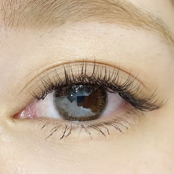 モチの良さに自信あり♪まつ毛の状態に合わせてデザインを調整するから今までモチが悪かった方も満足◎|Pualice