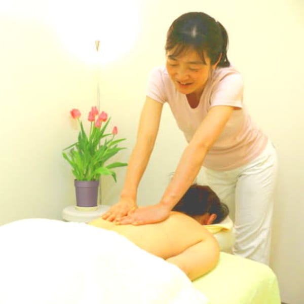 ≪一番人気!!≫スペシャルカイロケア◆整体でほぐれた体に、贅沢アロマ『エサレン』で至福の時を♪|よしまりのカイロケア