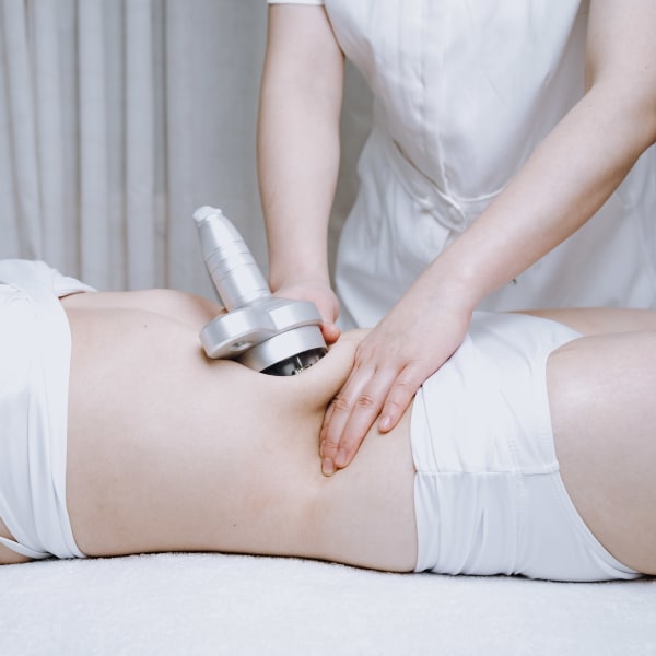 【理想のスリムボディに♪】ハイパーナイフでお腹のたるみを改善し、余分な脂肪を徹底的に燃焼！！|痩身 小顔専門店 AMINAS池袋本店