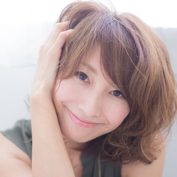 もう白髪に悩まない！！フルブライトがオススメする【白髪が伸びても目立ちにくい！】ハイライトカラー！|FullBright【心斎橋/堺筋本町/南船場】