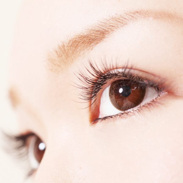 パッチリ目元が叶う♪【まつ毛パーマ】オフィスでも馴染むナチュラルな仕上がりで、オトナ女子を演出◎|Reissy 松坂屋名古屋店