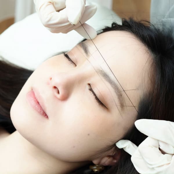 【超お得】アイブロウスタイリング+ラッシュリフトのSet¥5500♪施術時間は60分！オーパすぐ！|gratify+coco