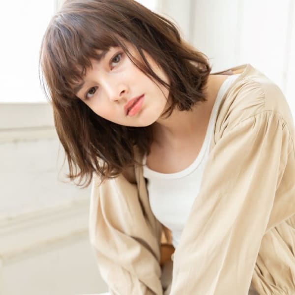 表情をさらに引き立てる、肌色・季節・雰囲気・トレンドを見極めた、オリジナルカラーがAshで見つかる！|Ash 鷺沼店