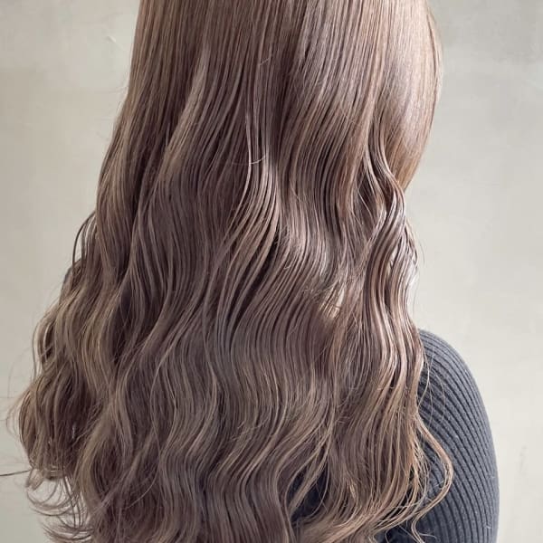 《外国人風》イノアカラー◆充実したデザインカラーから”似合わせ技術”であなた色に♪♪|Apiuz Hair 梅田