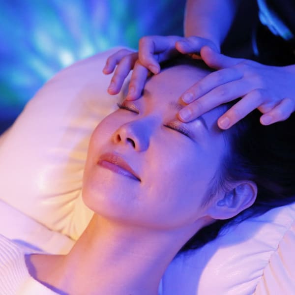 【無水ドライヘッドスパ＆眼精疲労ケア60分】日々のご褒美に☆ゆったり癒しの休息の時間をお届けします♪|大宮ドライヘッドスパ専門店 シーバイアリエス