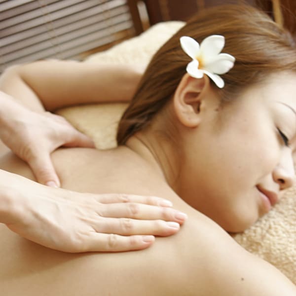 《おすすめ》【足湯アロママッサージ計120分】︎日々頑張ってる方へのご褒美コースはいかがですか？|リラクゼーションラウンジ 烏兎