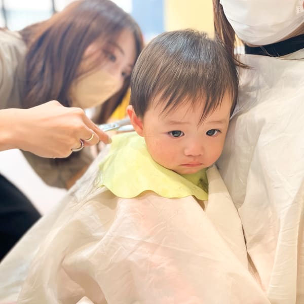 ファーストカットの記念に!種類豊富な【胎毛筆】受付可能サロン◎保育士在籍で初カットも安心してお任せ!|ファミリーヘアサロン peace