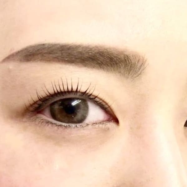 自眉を活かした感動“美眉”になると「小顔効果」も!一気に《垢抜けフェイス♪》人気の【眉スタイリング】|ミニョン アイラッシュデザインサロン北花田店