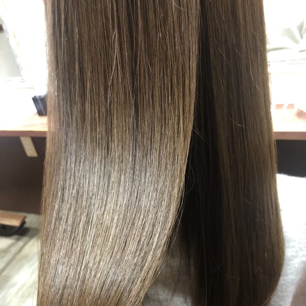 【N.ケラリファイントリートメント】厳選トリートメントで潤いあふれるツヤツヤな髪へと仕上げます♪|Grado hair