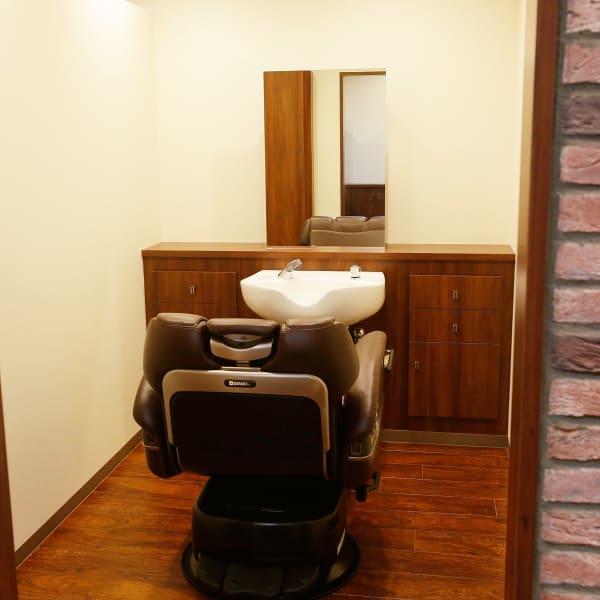 《ご新規様歓迎》清潔感UPさせてくれるプロのシェービング技術を堪能してみませんか？|銀座マツナガ 新宿野村ビル店