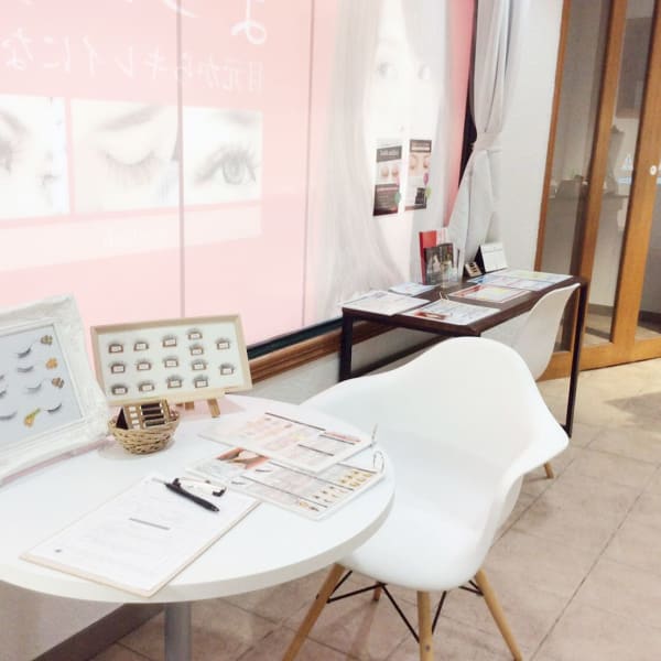 パッチリ目元が叶う♪【パリジェンヌラッシュ】自まつ毛を根元から80度に立ち上げるデザイン☆彡|beauty salon shucre 大垣店