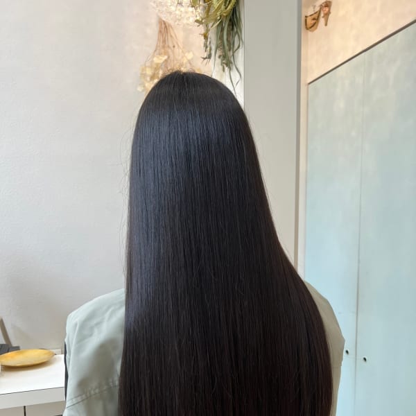 髪に優しくキレイに〇をモットーに♪髪を内部補修し、透明感・潤いを残したデザインカラーができるREM|REM