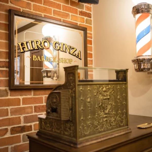 好評♪♪【デザインカットコース】イメージチェンジ大歓迎☆磨かれたカット技術で理想のヘアスタイルに♪|ヒロ銀座 BARBER SHOP 新宿店