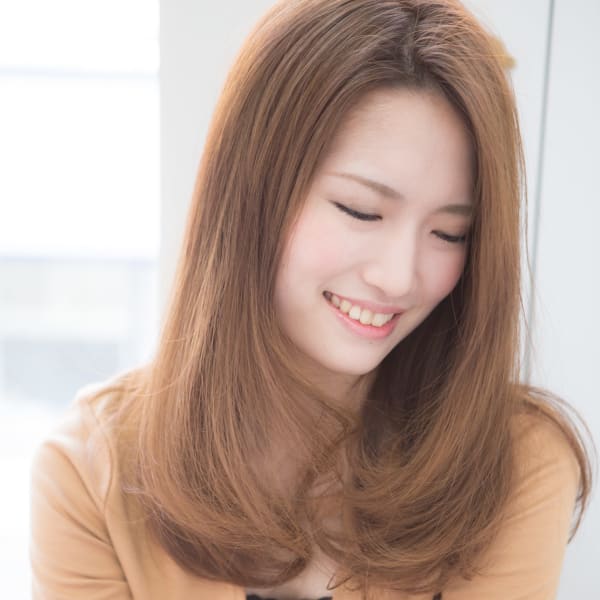 《指通りなめらか◎》こだわりトリートメントで潤いあふれる艶やかヘアへと仕上げます♪|piccadilly circus