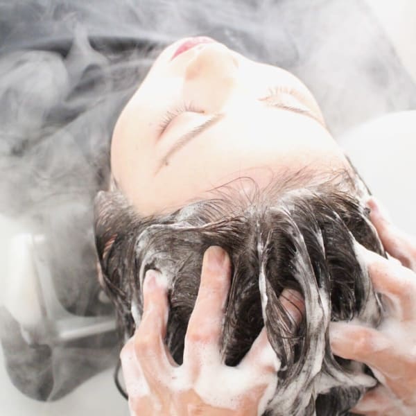 眠らずにはいられない!絶妙な力加減や技術で、頭皮もココロもRelax…贅沢なひとときを・・・|ブリーチ&トリートメント&ショート HETTU 仙台駅前店