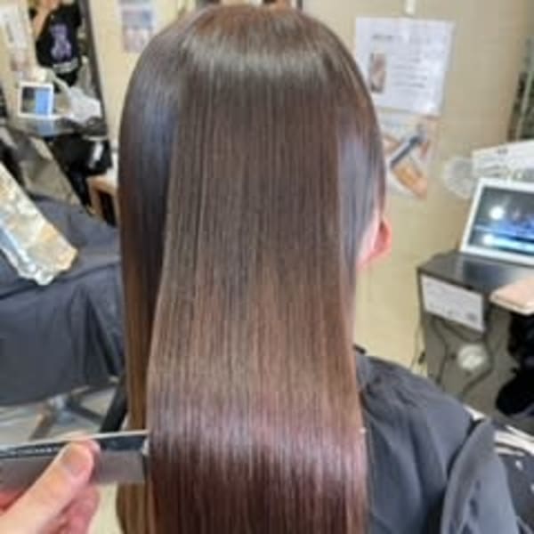 サラツヤな縮毛矯正でお手入れも簡単で楽になります♪自然なストレートでナチュラルな仕上がり☆|prize 池袋【プライズ】池袋西口店