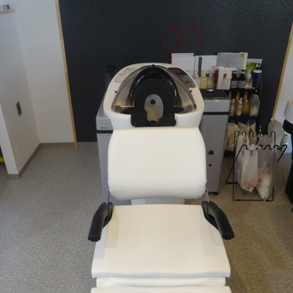 自動シャンプー 「AQUA FORTE plus」|美容室花野屋