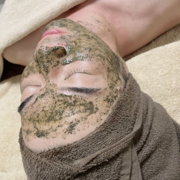 【初めての方も大歓迎☆】忙しい方でも始めやすい♪肌に優しいのでピーリングに抵抗がある方も安心◎|メンズ専用 肌質・髪質改善サロン