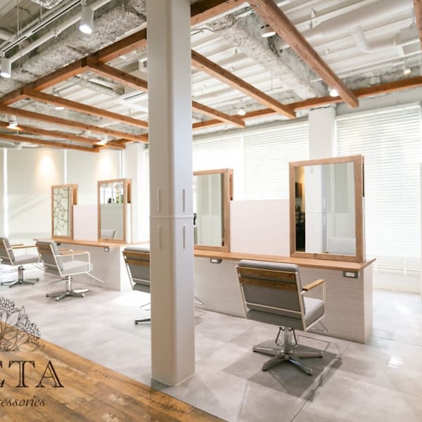 豊富なデザインカラーの中から”似合わせ技術”であなた色に♪♪オシャレにカラーチェンジ！！|THETA 東川口