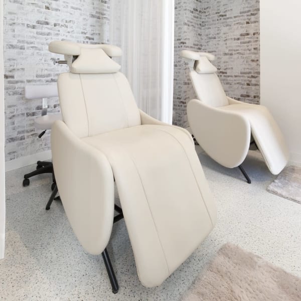 オフィスでも馴染むナチュラルな仕上がり◎【パリジェンヌラッシュリフト】オトナ女子を演出☆|Makea eyelash&beauty 浦和美園