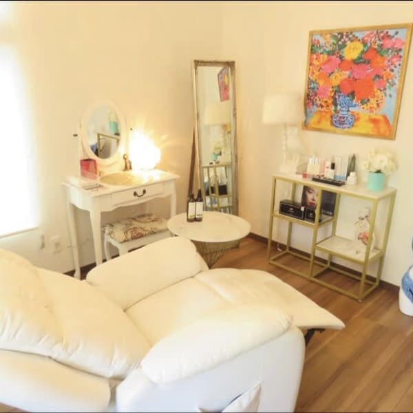 《◆ワンランク上の美眉に◆》人気のアイブロウメニュー！プロの手技で美しいラインの眉毛に導きます♪|Belle